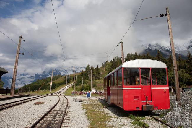 Voza pass train station