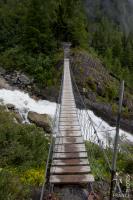 Suspension footbridge