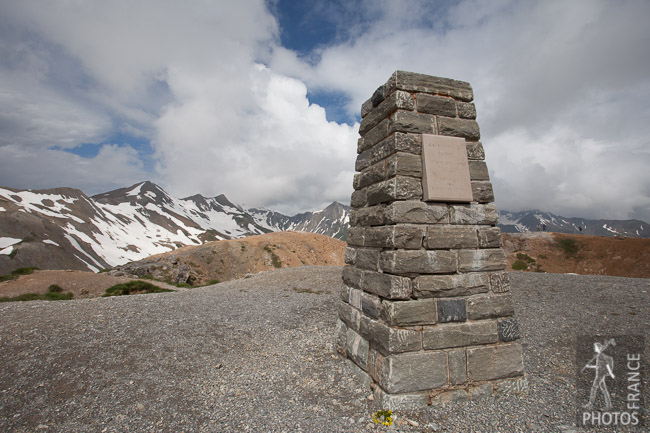 Galibier stone post