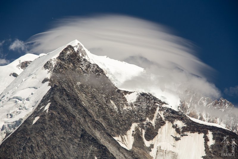 Lenticular clouds