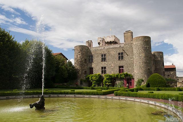 Tours du château d'Opme