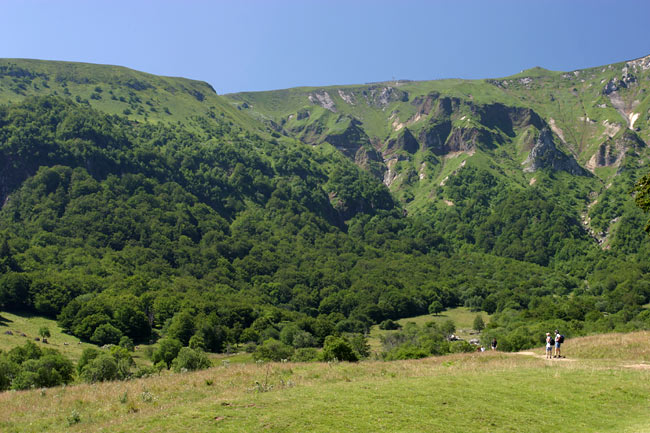 Facing the Chaudefour valley