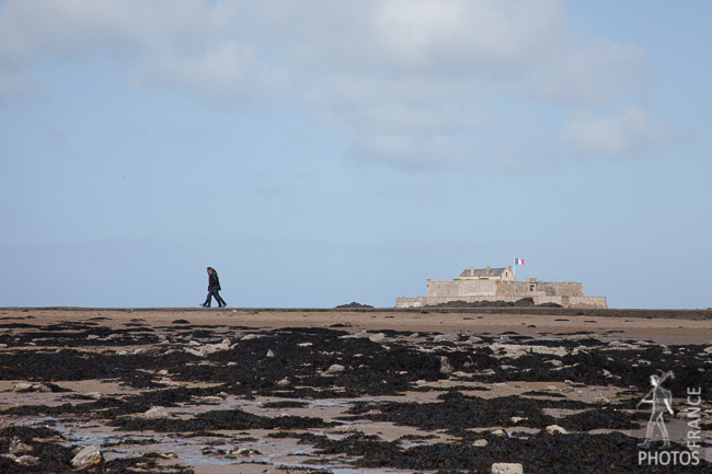 Walking to the Grand Bé