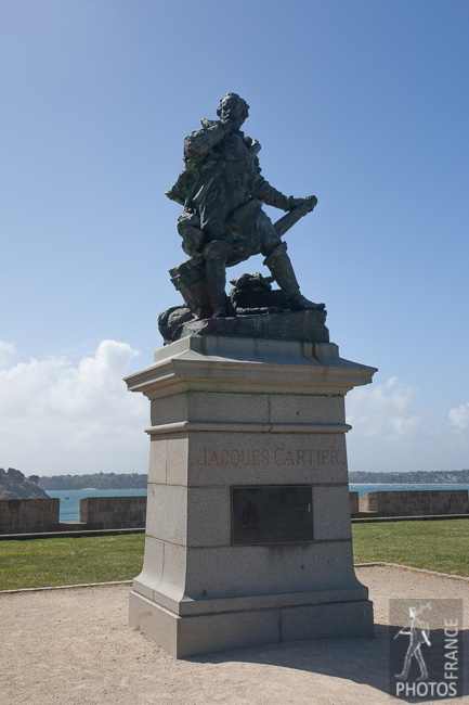 Jacques Quartier statue