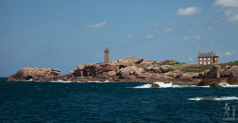 Men Ruz seen from the sea