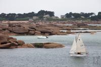 Ploumanach harbor entrance