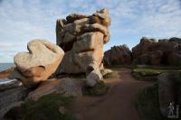 Path between the rocks