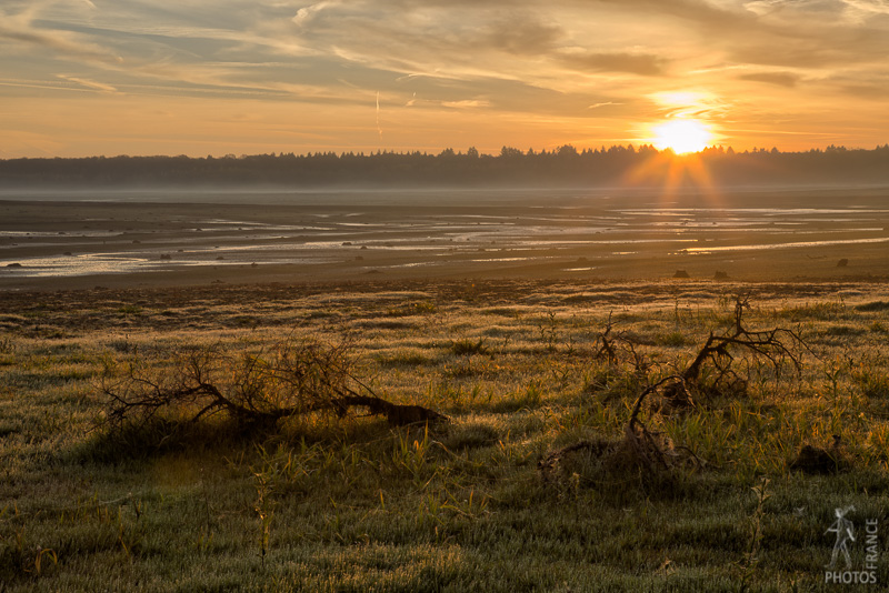 Cloudy sunrise on the lac du Temple