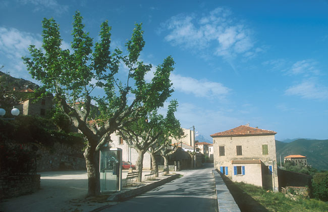 Village square of Urtaca