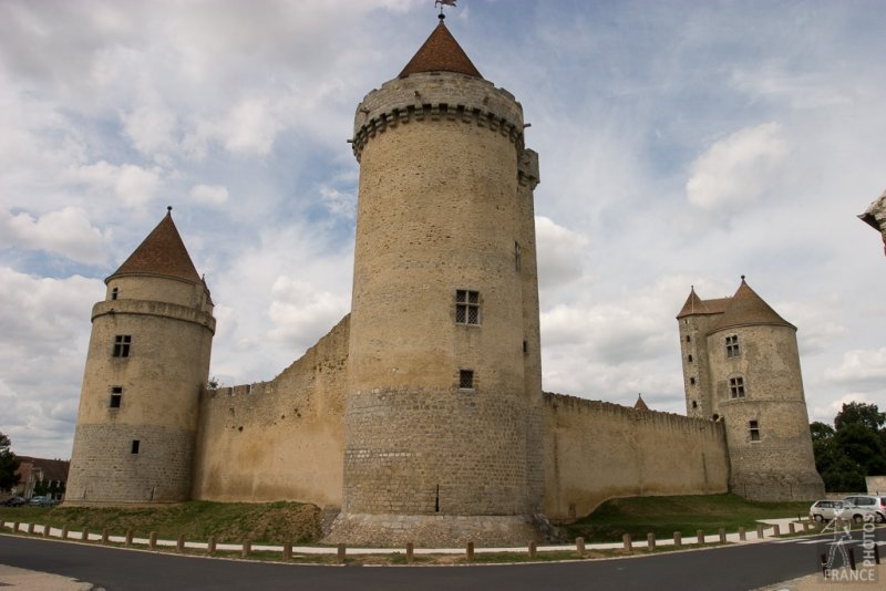 Blandy les tours castle