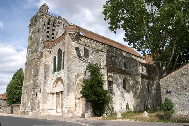 The collegiale Saint Martin of Champeaux
