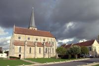 The church of Villeneuve le Comte