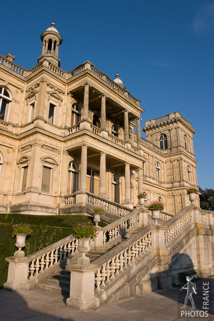 Ferrières château stairs