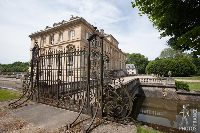 Side entrance
