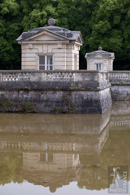 Entrance pavilions