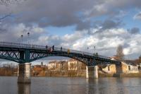 Footbridge over the Marne