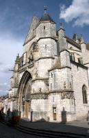 Moret sur Loing church front