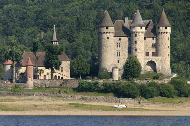 Chateau de Val and its chapel