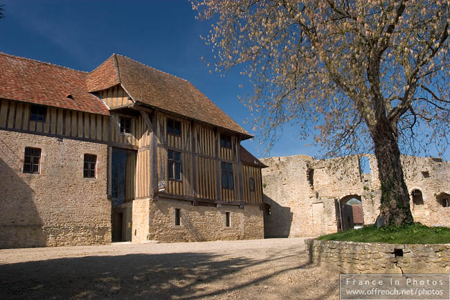 Chateau Crevecoeur en Auge