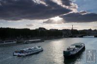 Godrays on the Seine