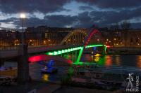 Passerelle Debilly: green and red side