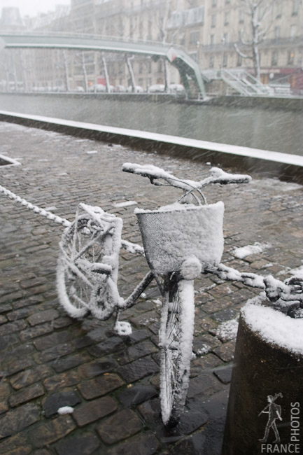 Blizzard on the Canal St Martin