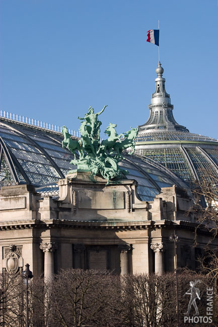 Grand Palais statues