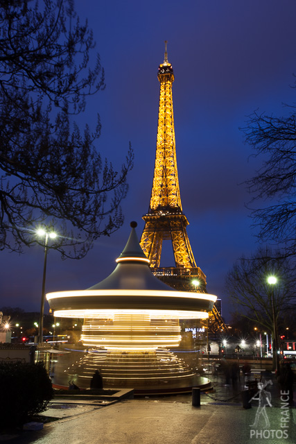 Tower carousel