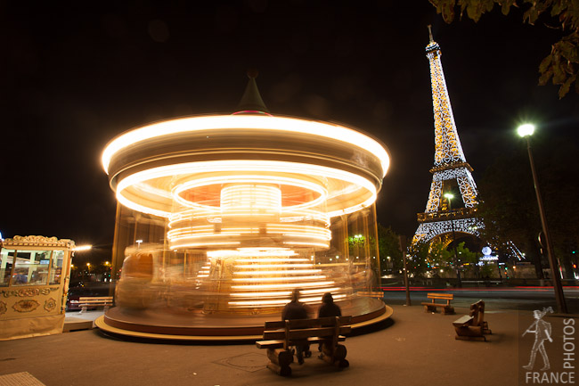 The Eiffel Tower merry-go-round