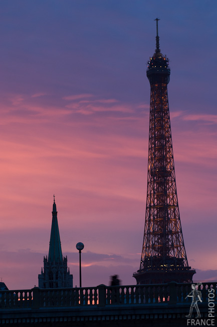 Eiffel tower on a pink sunset