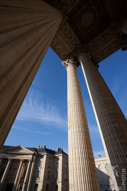 Panthéon entrance