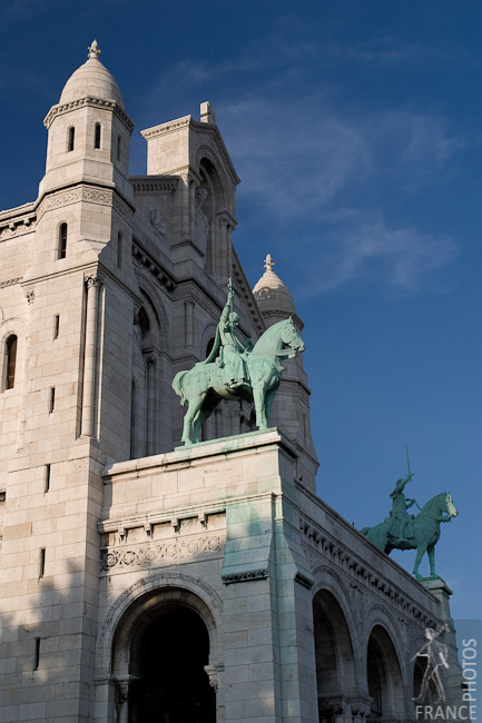 Sacré Coeur basilica knights