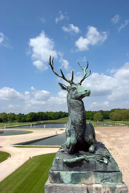 Deer statue in the Chantilly park