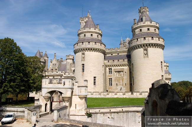 Pierrefonds castle outer courtyard